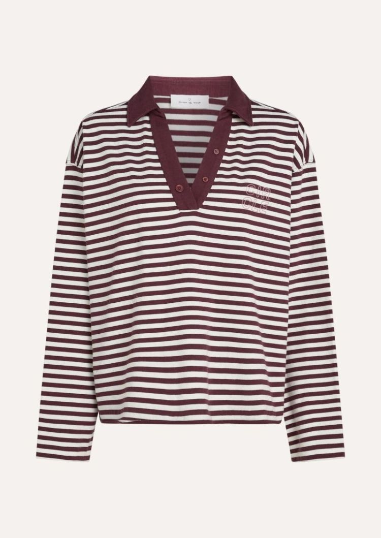 W26_97_ - Baroque red